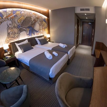 Orienta Hotel Gyumri ภายนอก รูปภาพ