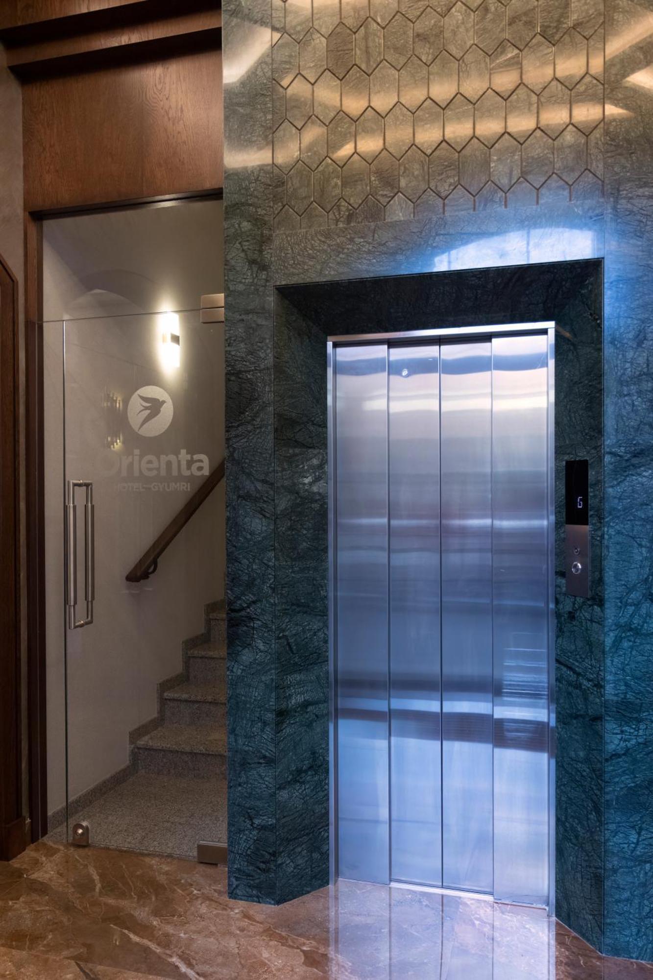 Orienta Hotel Gyumri ภายนอก รูปภาพ